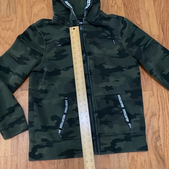 Hollister Men’s Size Medium Green Camo Logo Full Zipper 2 Front Pockets - Picture 5 of 12